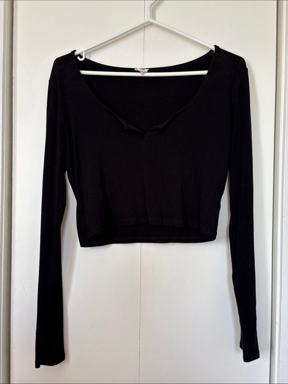 🎉4/30$🎉 Garage Black Ribbed Long-Sleeve Cropped Top
